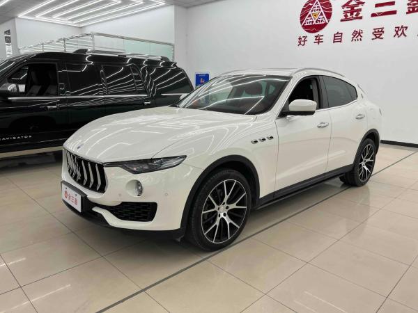 玛莎拉蒂 Levante  2018款 3.0T 350Hp 标准版