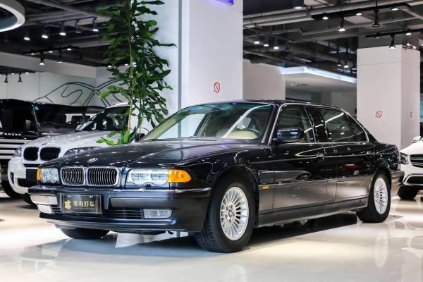 上海2002年8月宝马宝马7系1996款750li54v12黑色自动档