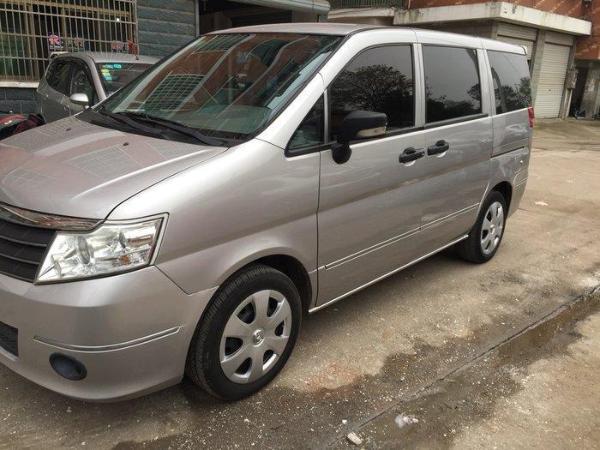 日产 NV200 2012款  日产NV200  1.6L 232座 尊雅型