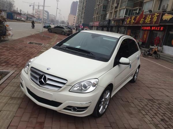 【聊城】2010年9月 奔驰 b级 b200 2.0时尚型 白色 手自一体