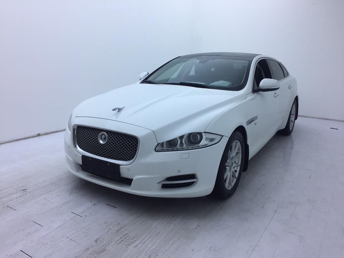 上海2013年5月捷豹xj2013款xjl30t全景商务版白色手自一体