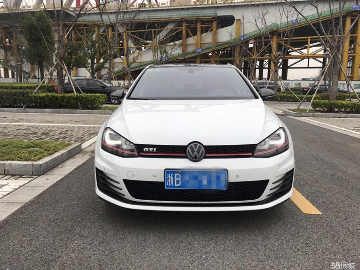宁波2016年5月大众高尔夫2016款20tsigti白色自动档