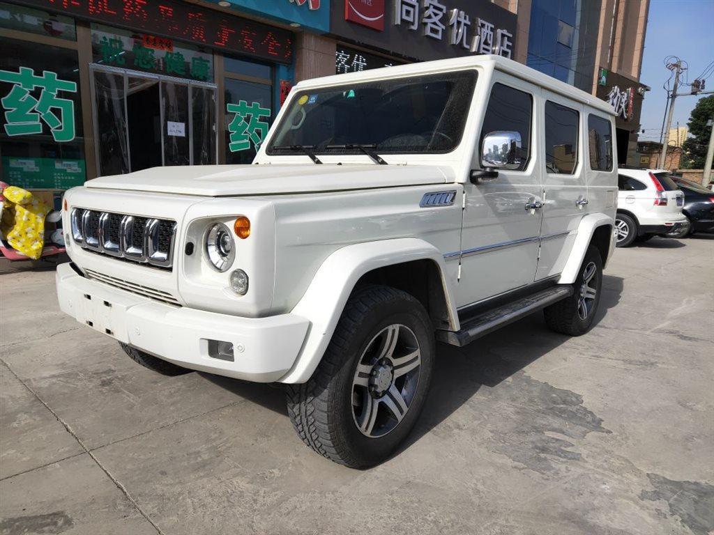 西宁2017年10月北京bj802016款23t自动尊贵版白色自动档