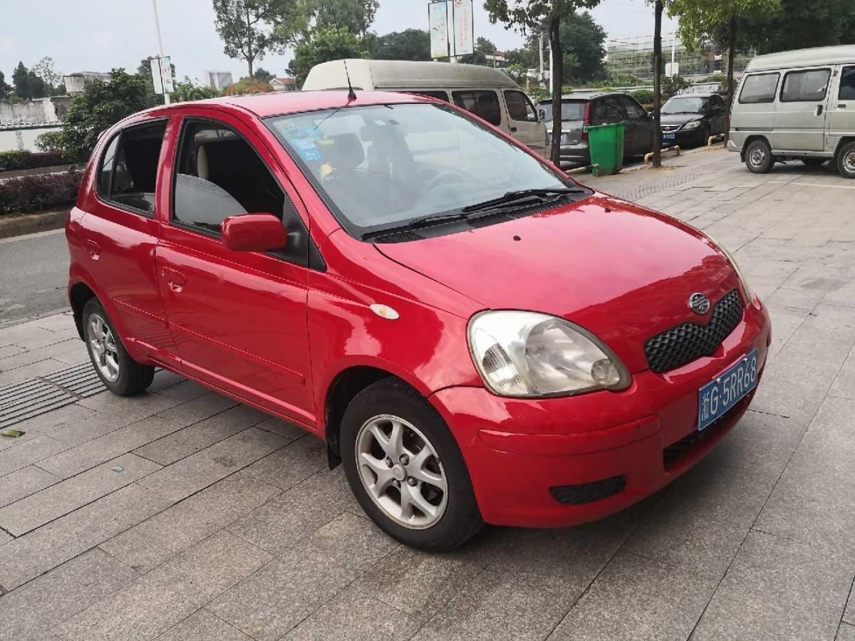 金华2009年11月一汽威姿2007款13l手动红色手动挡