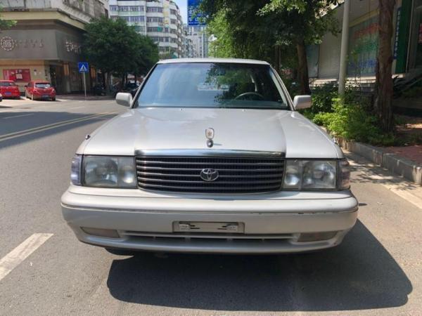 丰田 皇冠  1993款 3.0L