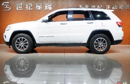 Jeep 大切诺基  2015款 3.0L 舒享导航版