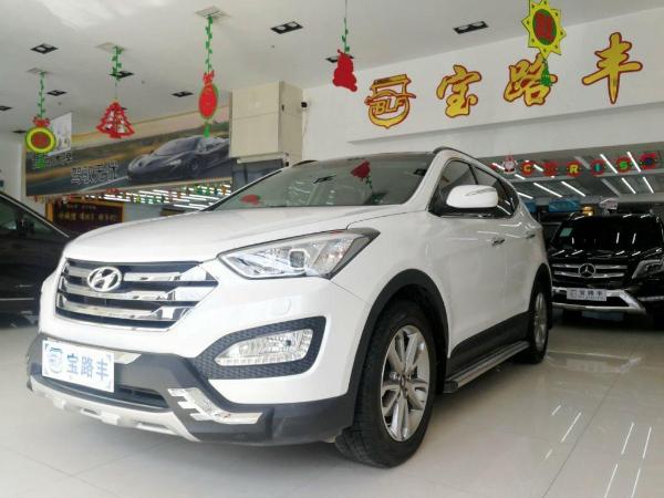 现代 胜达  2013款 新胜达 2.4 DLX 四驱尊贵型7座(改款)