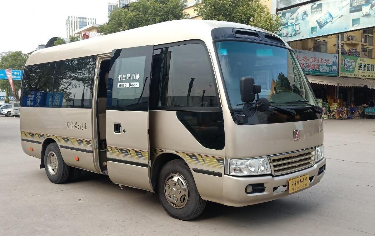 武汉2016年8月江铃一手精品车18座柴油自动门香槟色手动挡