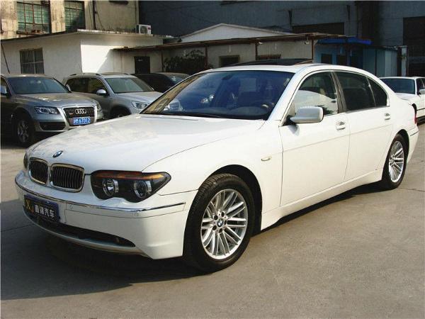 【上海】2003年7月 宝马 宝马7系 745li 4.4 白色 手自一体