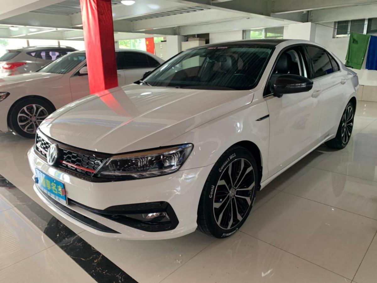 潍坊2019年4月大众凌渡2019款280tsidsg舒适版白色自动档