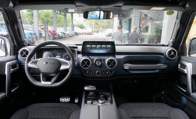 北京bj40 2020款 2.0t 自动四驱城市猎人版侠客型图片