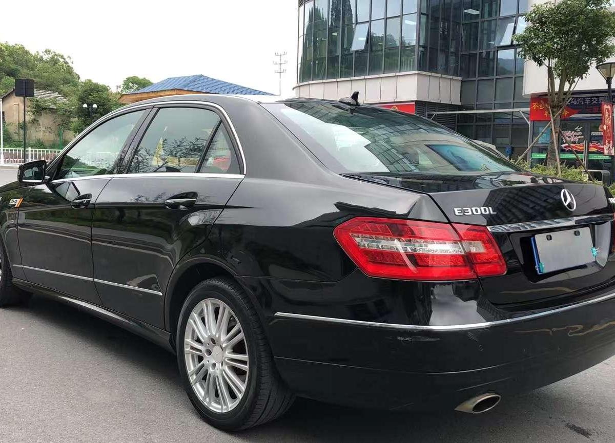【金华】2010年6月 奔驰 奔驰e级 2010款 e 260 l cgi优雅型 手自一体