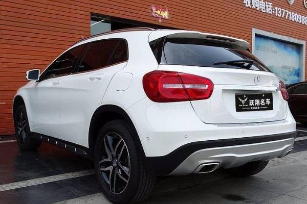 2016年9月奔驰奔驰gla2016款gla22020t4maticdct时尚型