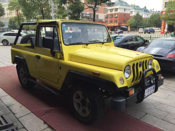 【金华】2013年10月 北汽 战旗 2.0 角斗士 黄色 自动档