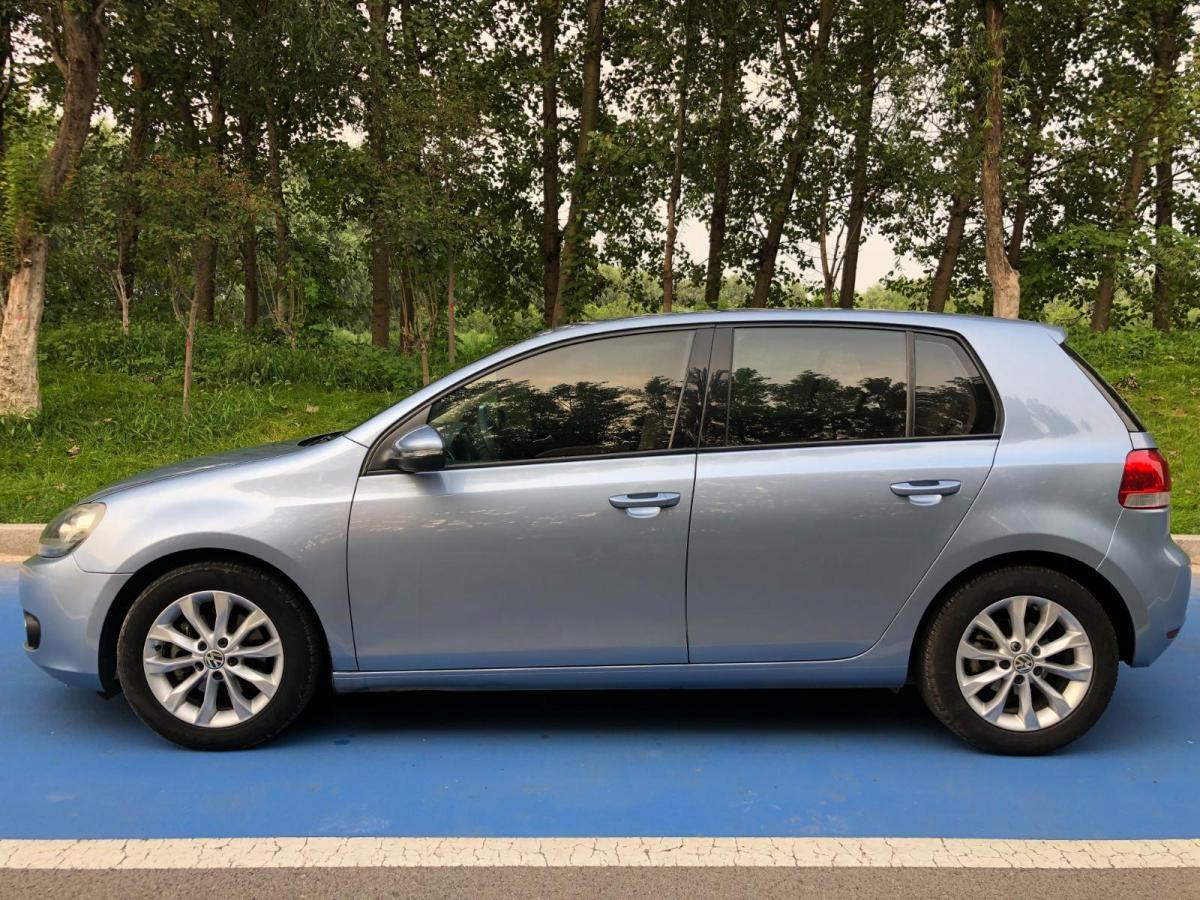 【济南】2010年7月 大众 高尔夫 2010款 1.4tsi 自动舒适型 自动档