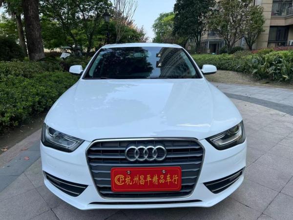 奥迪 奥迪A4L  2013款 35 TFSI 自动标准型