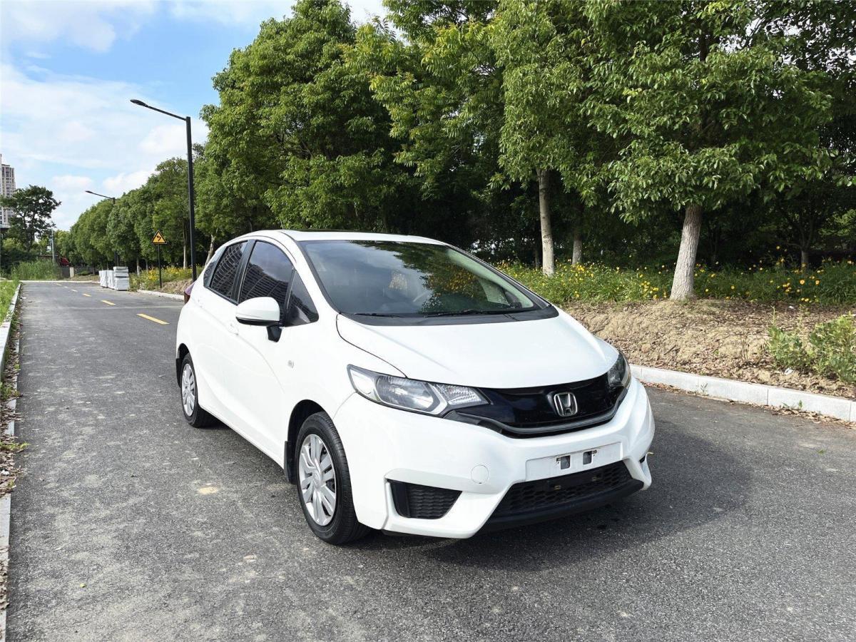 本田 飞度  2016款 1.5l lxs cvt舒适天窗版图片