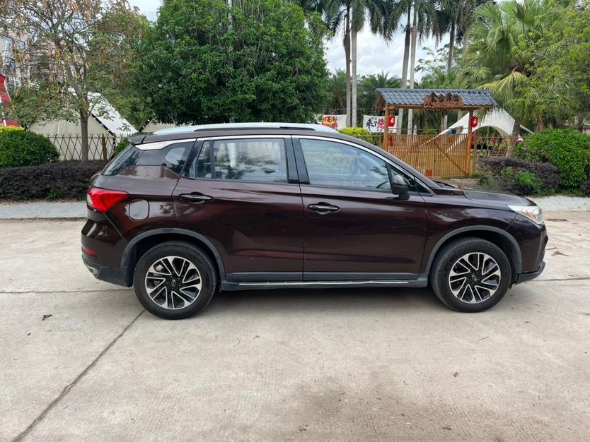 廣汽傳祺 GS4  2015款 200T 手動(dòng)精英版圖片