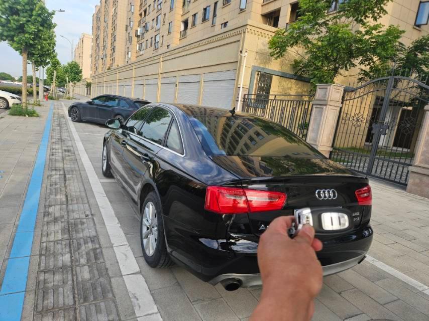 奧迪 奧迪A6L  2015款 TFSI 百萬(wàn)紀(jì)念智領(lǐng)型圖片