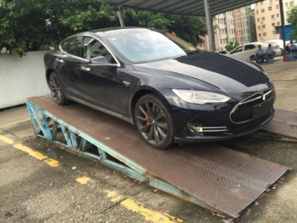 【佛山】2015年5月 特斯拉 model s p85d tesla model s p85d 藍色