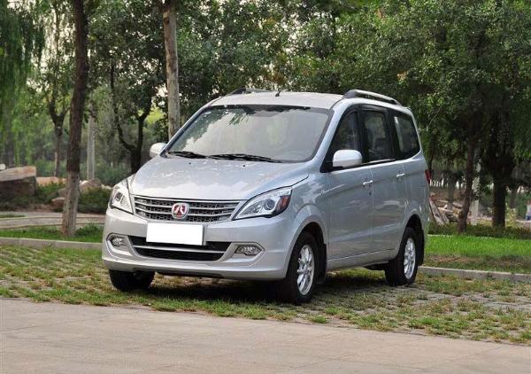 【北京】2015年10月 北汽威望m20 黑色 自动档