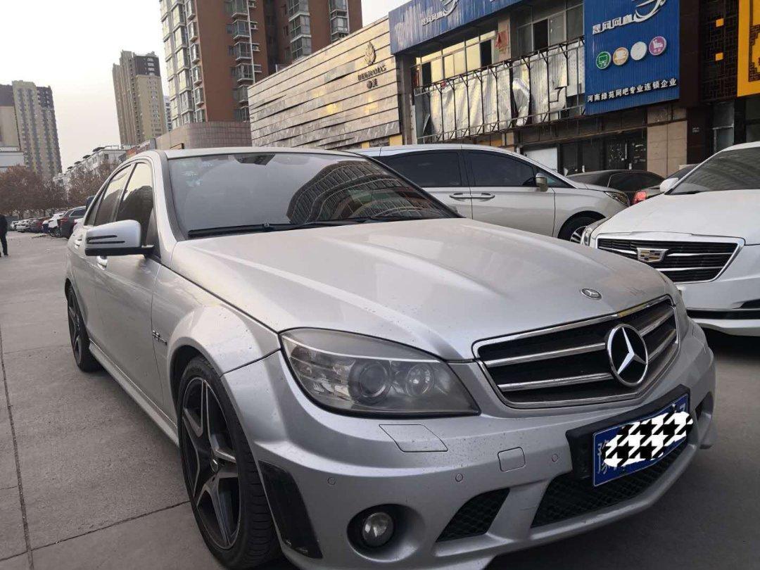 郑州2010年05月奔驰amg2009款c63amg62l动感型白色自动档