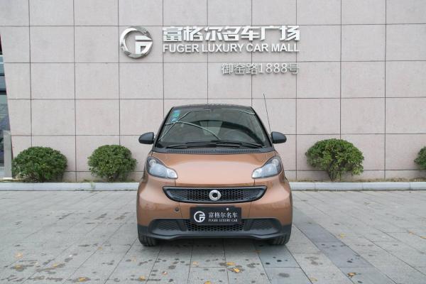 smart fortwo  2015款 Coupe 1.0 MHD 新年特别版