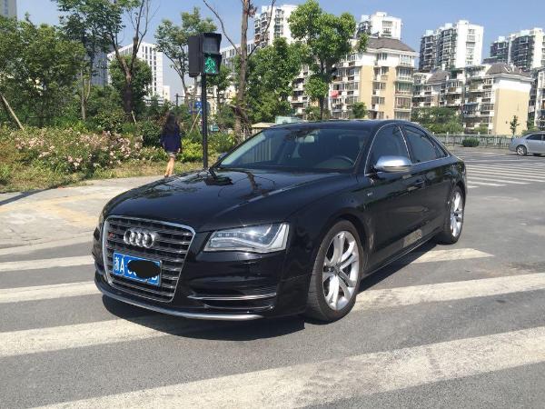 奥迪 奥迪S8  2013款 S8 4.0TFSI quattro