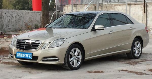 奔驰 奔驰E级  2011款 E300L 3.0L 时尚豪华型