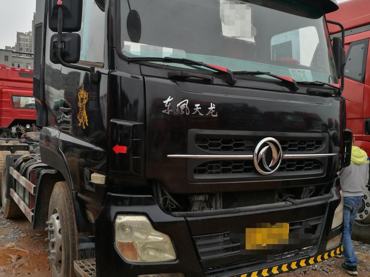 宜春2013年12月东风天龙拖头黑色手动挡