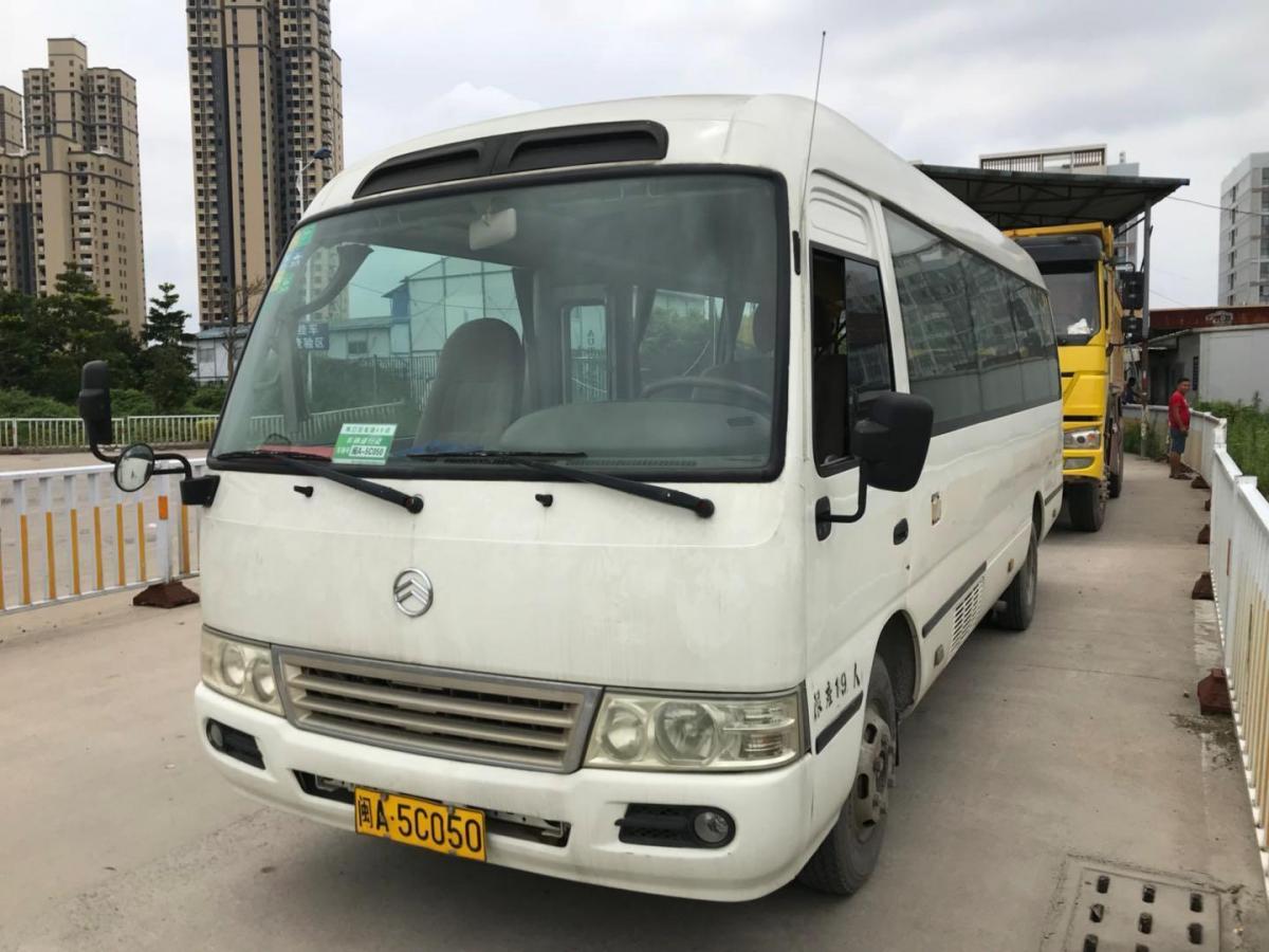 【福州】2012年3月 金旅 考斯特 19座 白色 手动挡