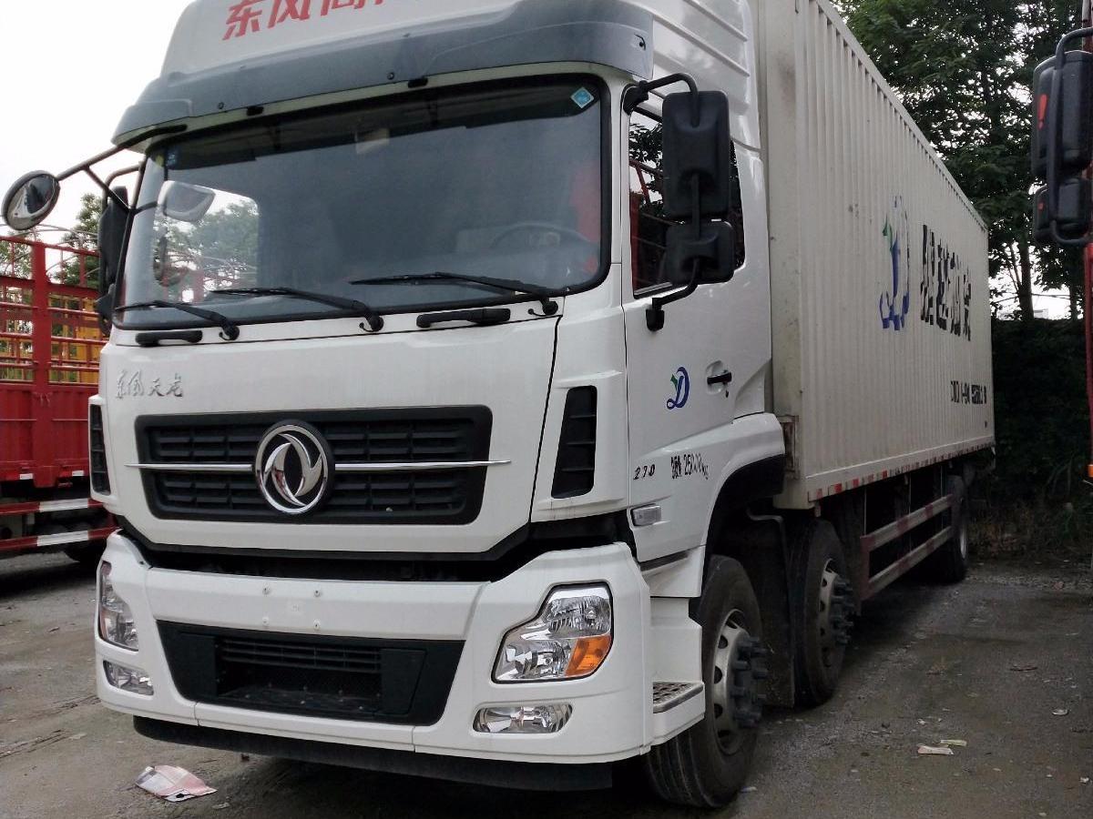 宜春2018年10月国五东风天龙前四后四厢式货车白色手动挡