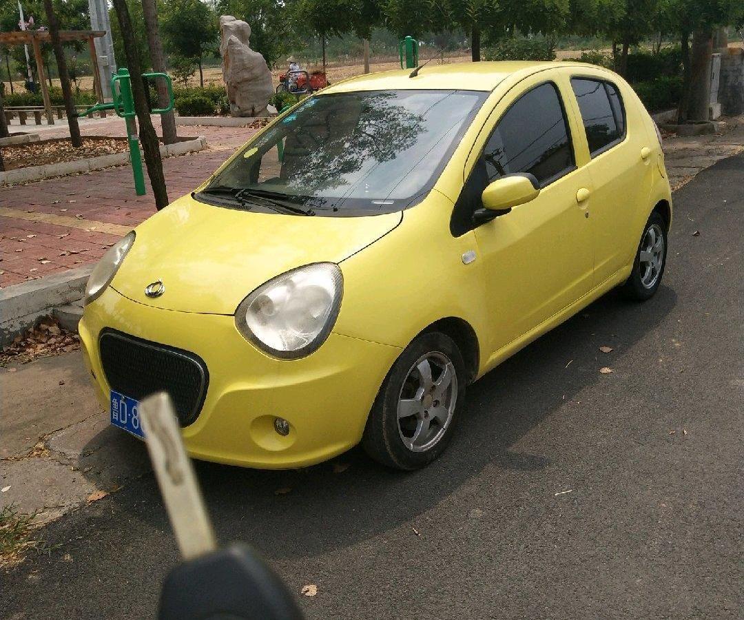 枣庄2011年6月吉利熊猫2011款13l手动尊贵型黄色手动挡