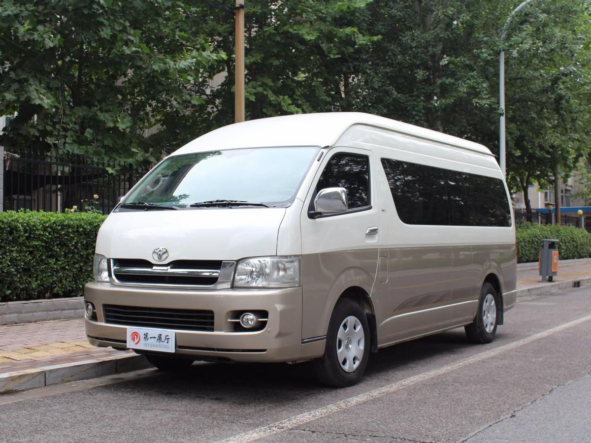 张家口2007年1月丰田海狮13人座豪华小客车trh223llepnk豪华版白色