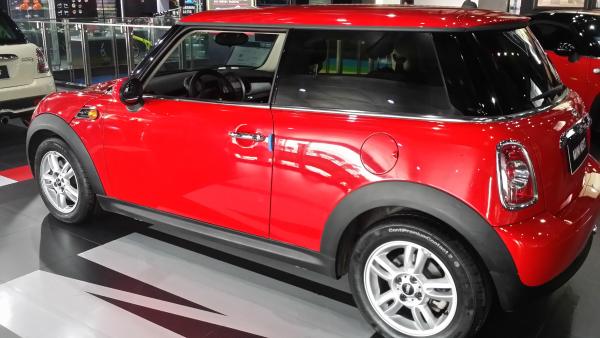 【杭州】2014年3月 mini mini one 1.6 红色 自动档