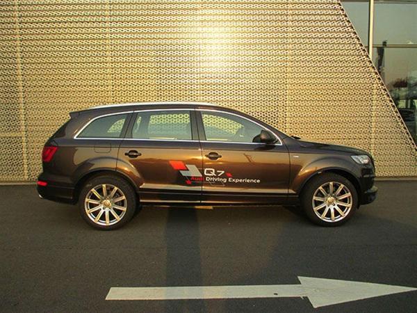 【江苏】2013年12月 奥迪 奥迪q7 奥迪q7 2013款 35 tfsi 专享型 自动