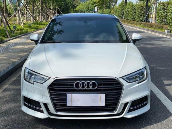 奥迪 奥迪A3  2017款 Sportback 35 TFSI 时尚型