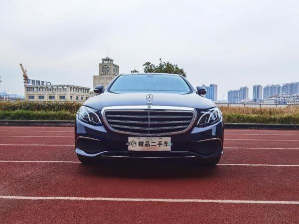 奔驰 奔驰E级  2020款 改款 E 260 L 4MATIC