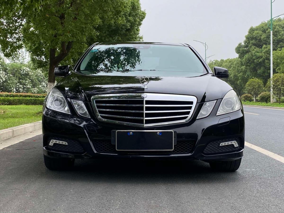 【南京】2010年6月 奔驰 奔驰e级 2010款 e 300 l 时尚型 手自一体