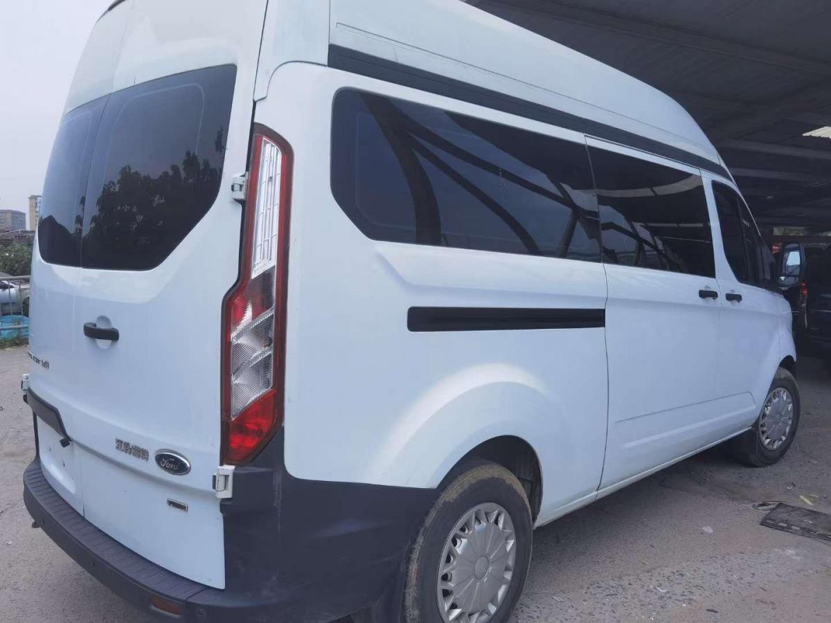 福特 全顺 2017款 2.0t柴油多功能商用车中轴中顶国v图片