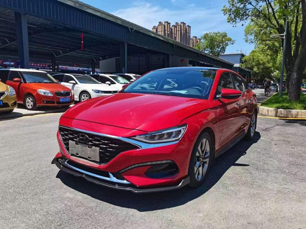 2019年6月 现代 菲斯塔 2019款 280tgdi 运动版 红色 自动档