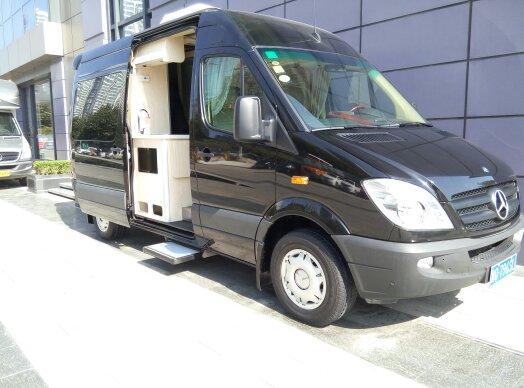 【临沂】2015年6月 奔驰 凌特 厢式车 2.1t 长轴加长型 黑色 手动挡