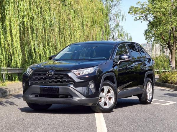 丰田 RAV4荣放  2020款 2.0L CVT两驱都市版