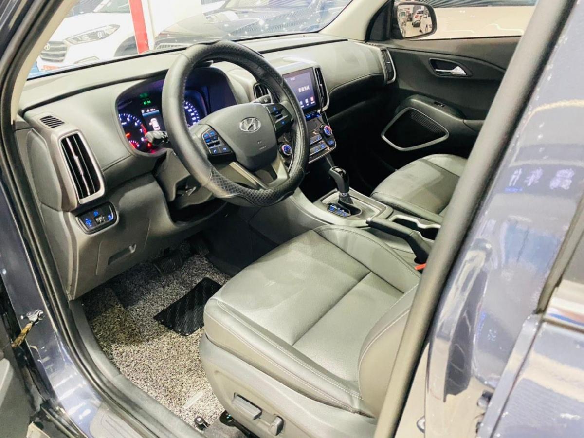 现代ix35 2020款 2.0l 自动两驱智勇畅联版图片