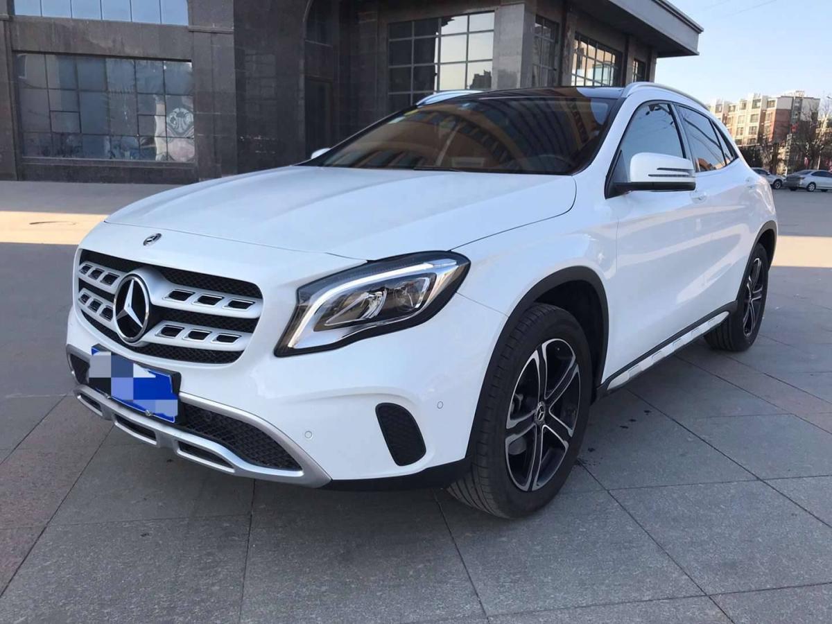 【银川】2018年01月 奔驰 奔驰gla 2018款 gla200 1.6t dct极地限量版