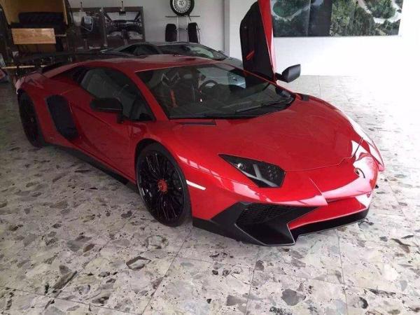 兰博基尼 huracan 2015款 aventador lp 750-4 superveloce 红色