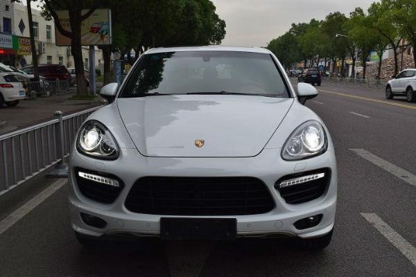 保时捷 Cayenne  2014款 Platinum Edition 3.0T