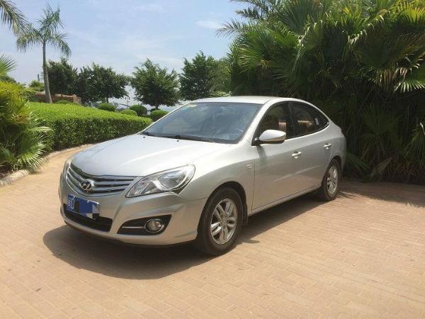 【厦门】2013年5月 现代 悦动 2013款1.6手动舒适版 银灰 手动挡