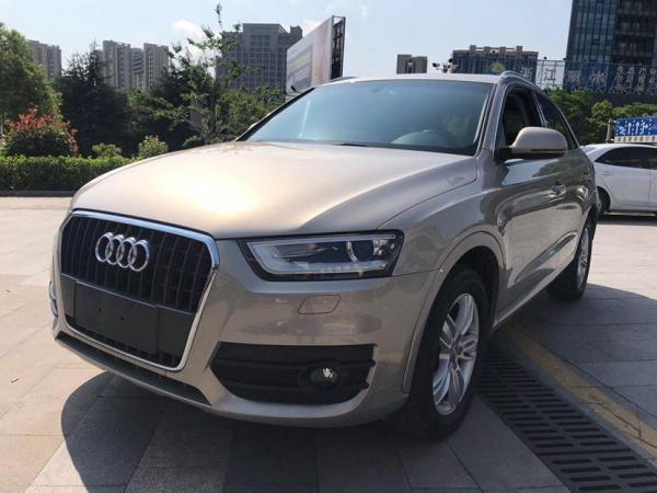 奥迪 奥迪Q3  2013款 35 TFSI quattro 豪华型