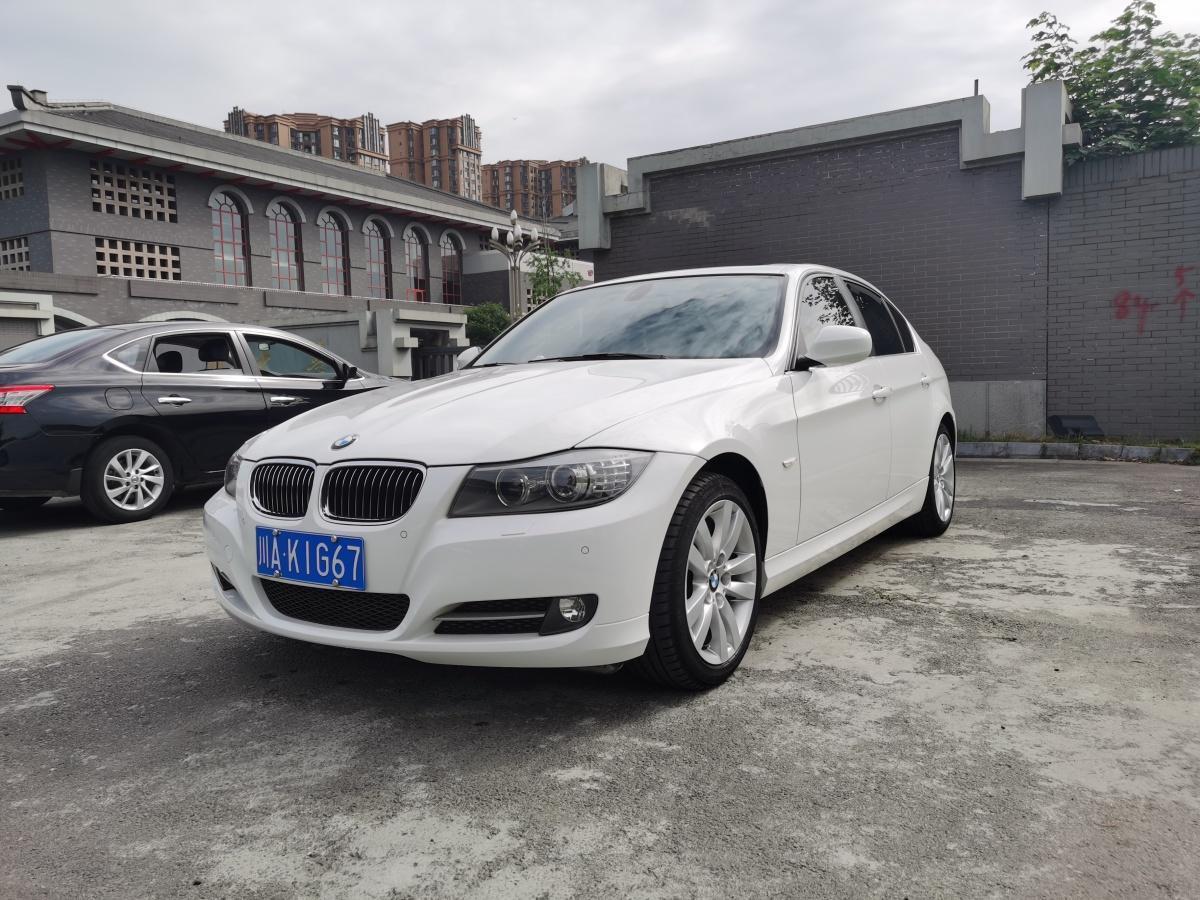 成都2012年4月宝马宝马3系2012款320i豪华型白色手自一体